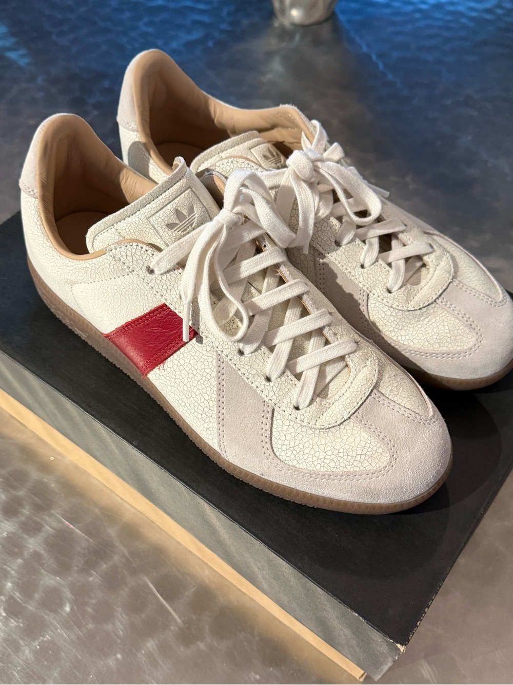 adidas Originals Men's BW Army Sneakers White Victory Red Gum HQ9264 Size 9